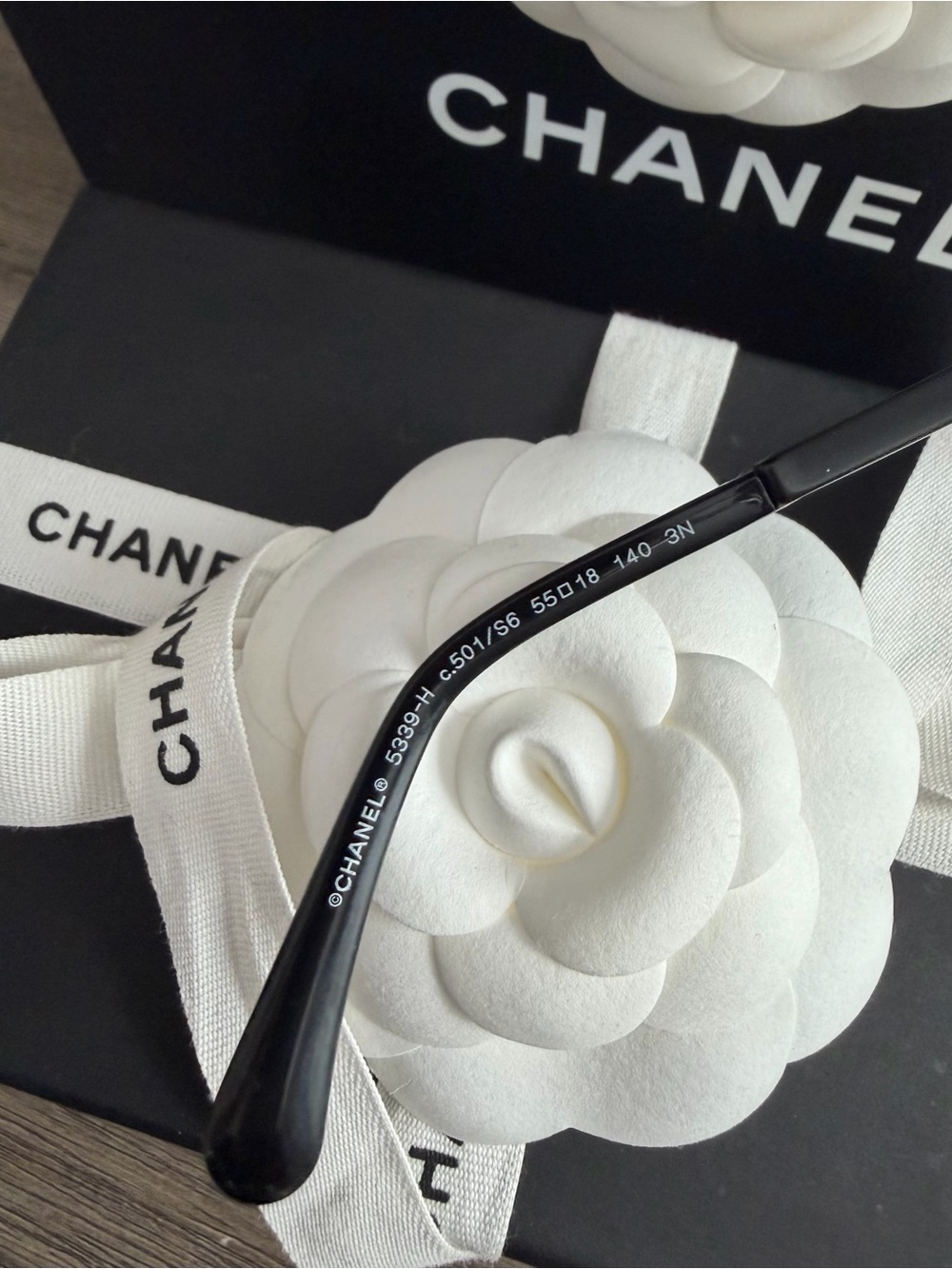 CHANEL Black Oversized Cat-Eye Sunglasses - Picture 5 of 8